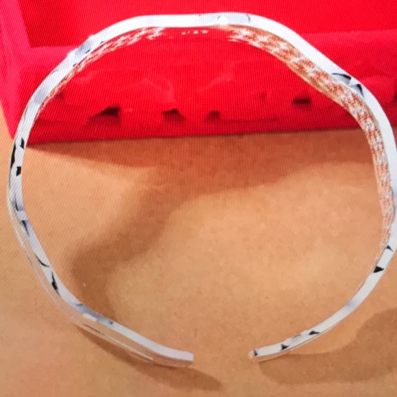 Women’s luxury wave open bracelet. Adjustable - Picture 3 of 4